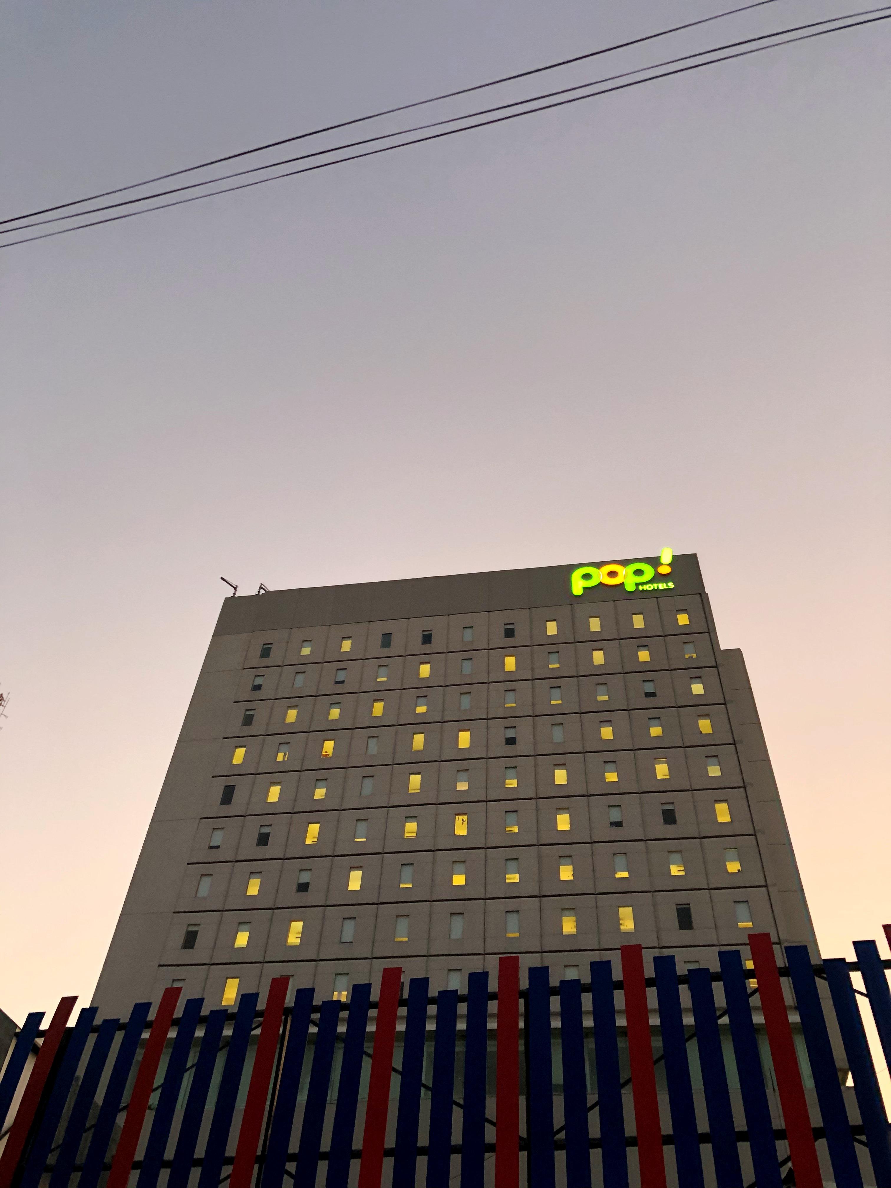 Pop! Hotel Gubeng Surabaja Zewnętrze zdjęcie