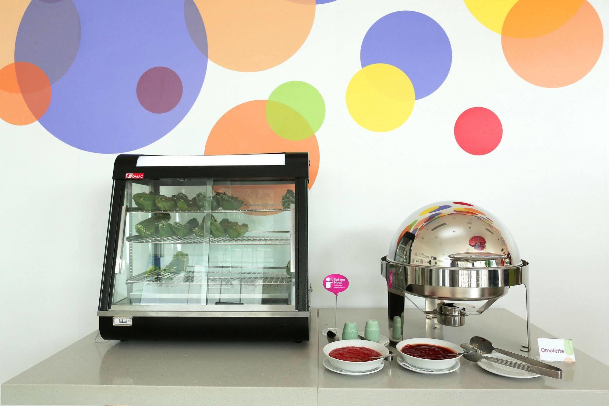 Pop! Hotel Gubeng Surabaja Zewnętrze zdjęcie