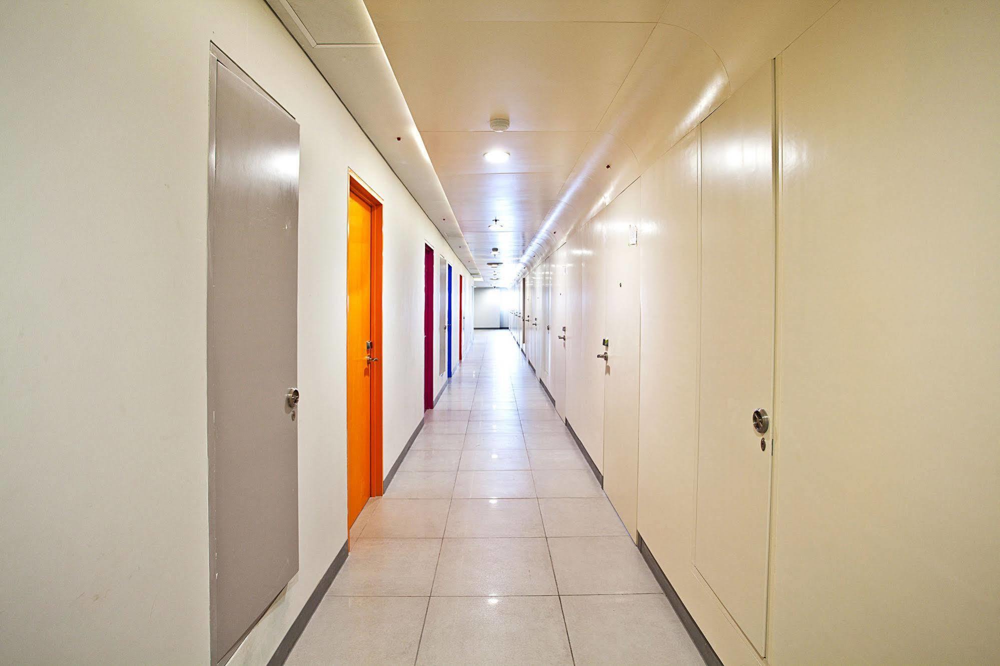 Pop! Hotel Gubeng Surabaja Zewnętrze zdjęcie