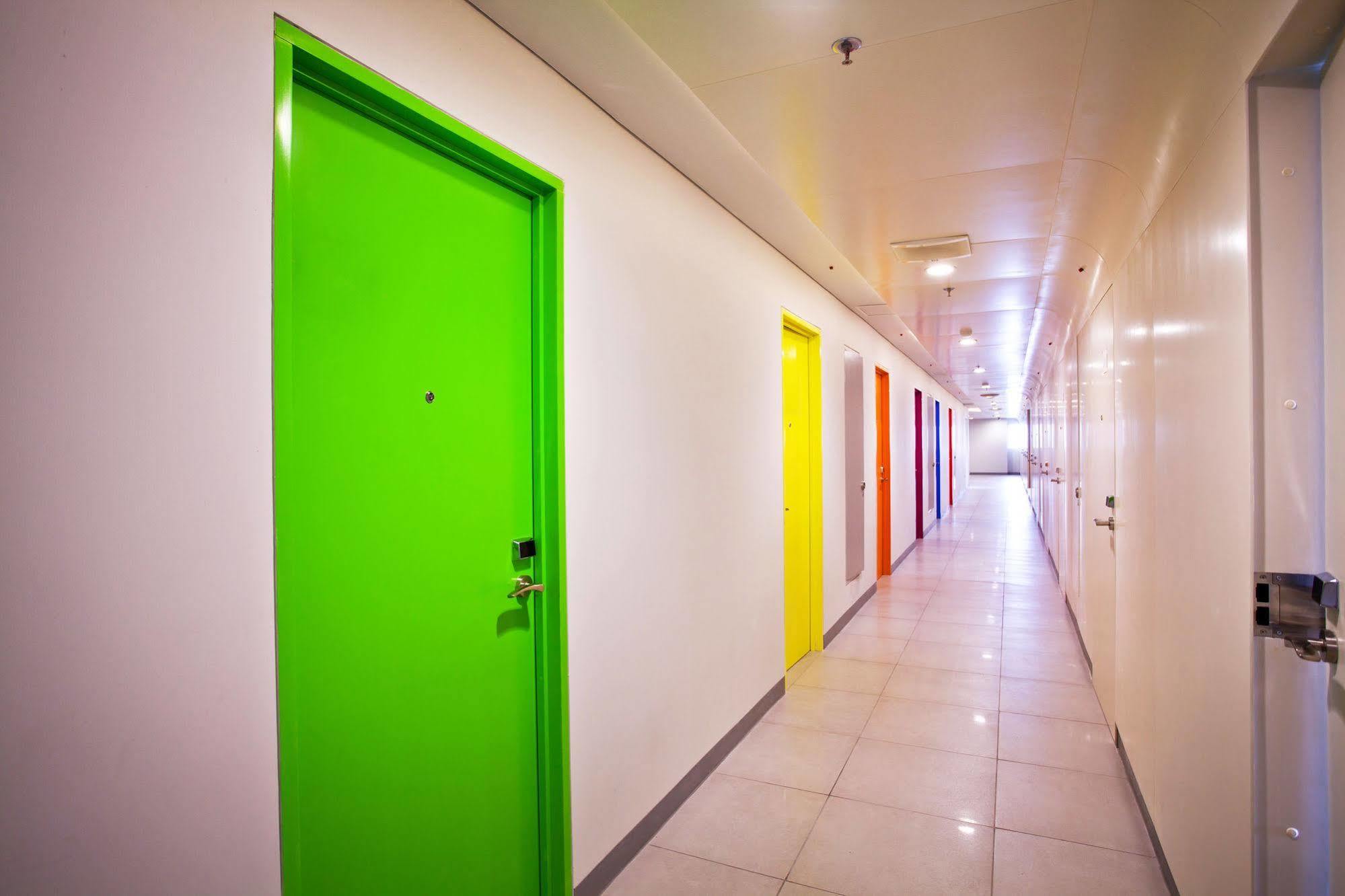 Pop! Hotel Gubeng Surabaja Zewnętrze zdjęcie